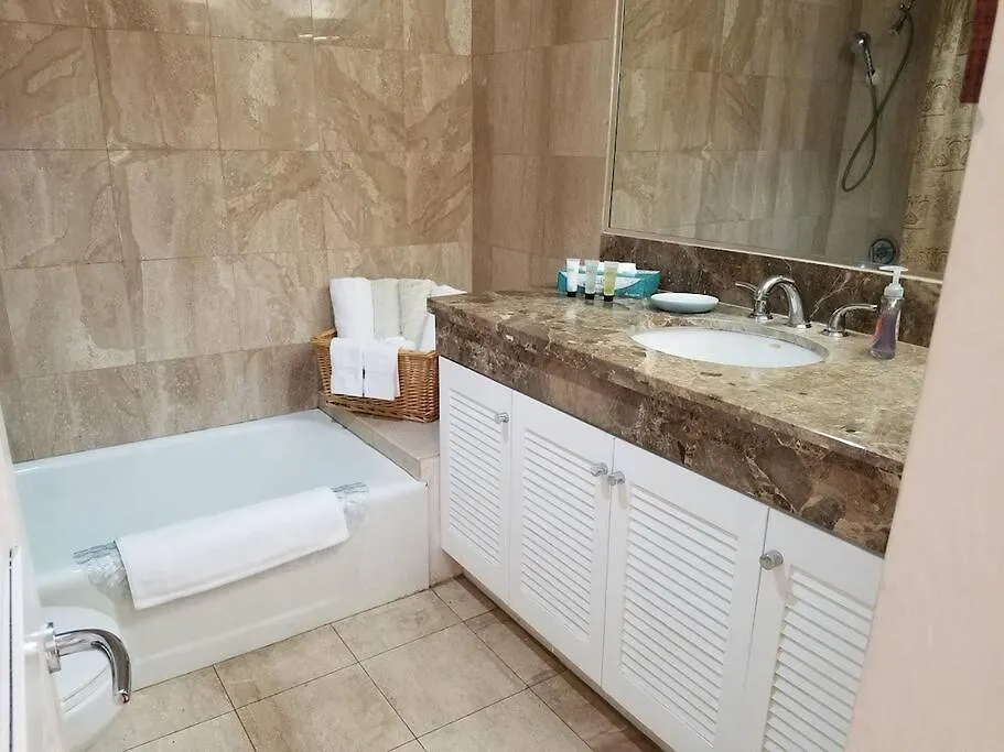 Apartment Brooks Beach Vacations Wyndham 4 Star Resort 1805 Waikiki Honolulu United States