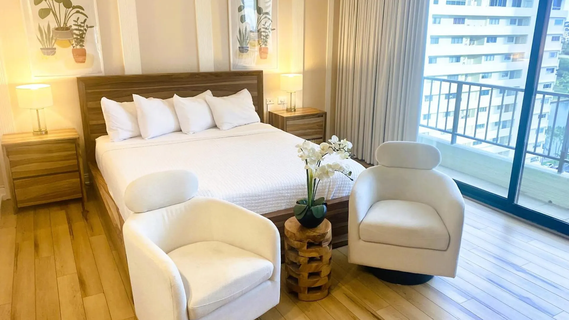 Brooks Beach Vacations Wyndham 4 Star Resort 1805 Waikiki Honolulu United States